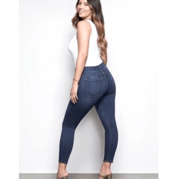 Good American Good Waist Skinny Jean - Picture 2 of 6